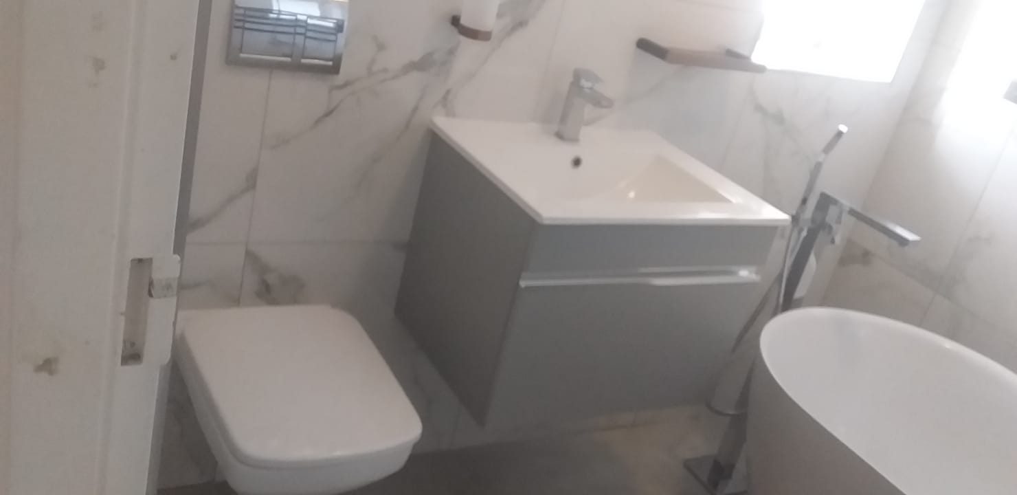 Premium bathroom by JB Plumbing & Tiling